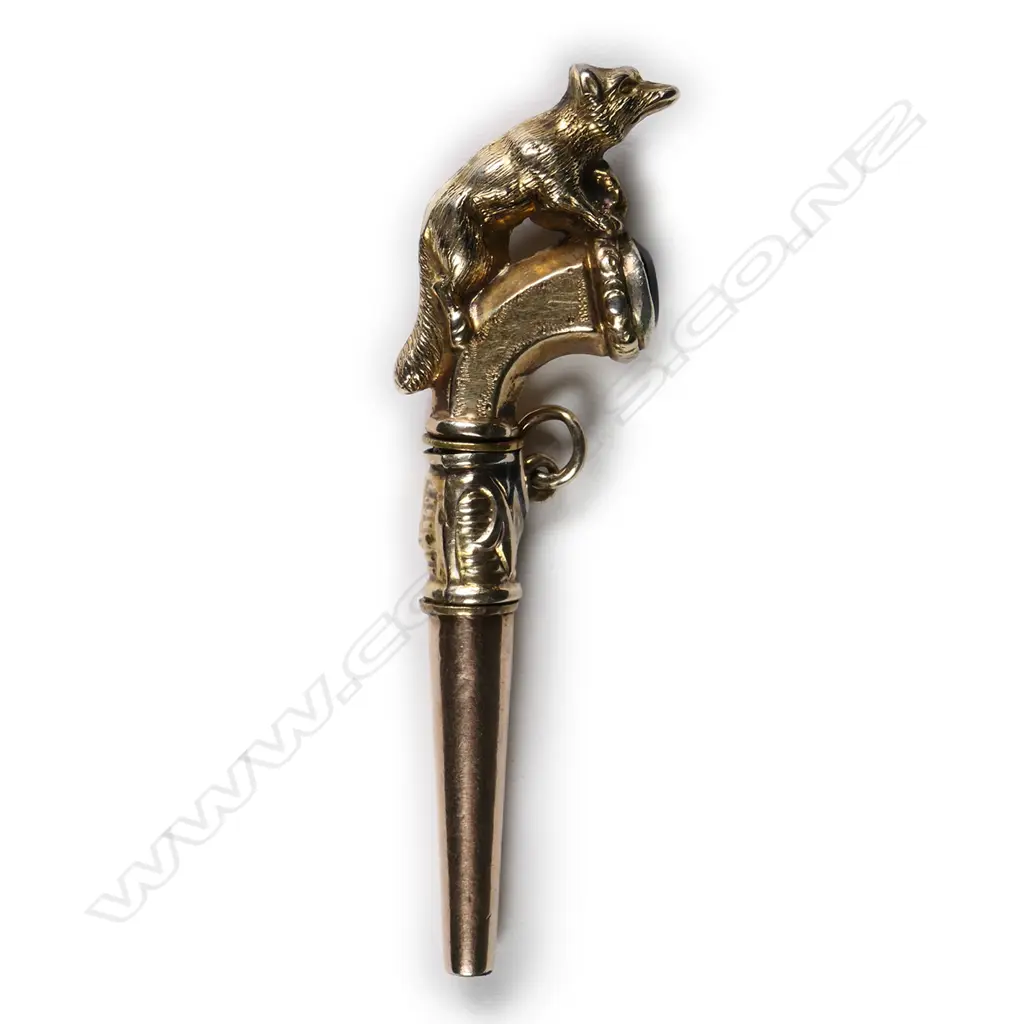 A Victorian gold-plated watch key Image 1++
