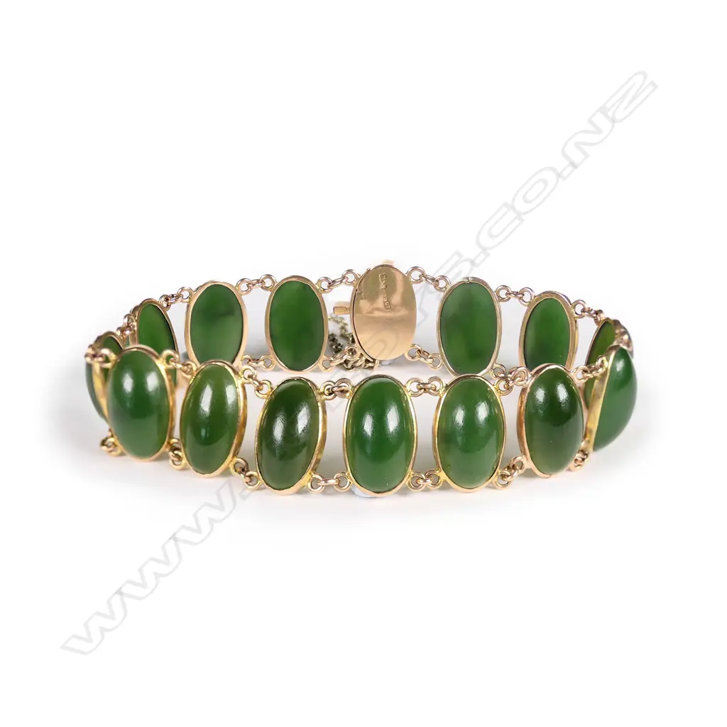 A vintage 9ct rose gold and pounamu bracelet Image 1++