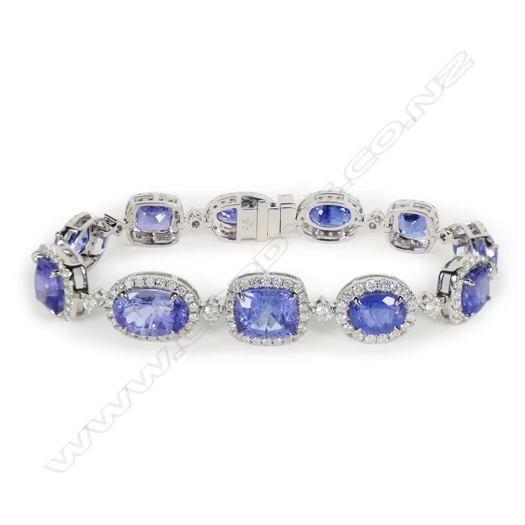 A platinum tanzanite and diamond bracelet Image 1++