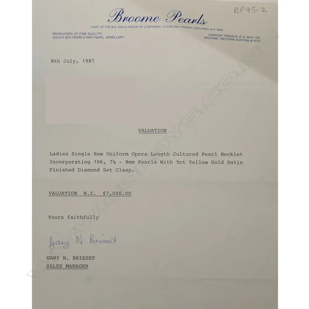 A cultured pearl necklace Image 1++