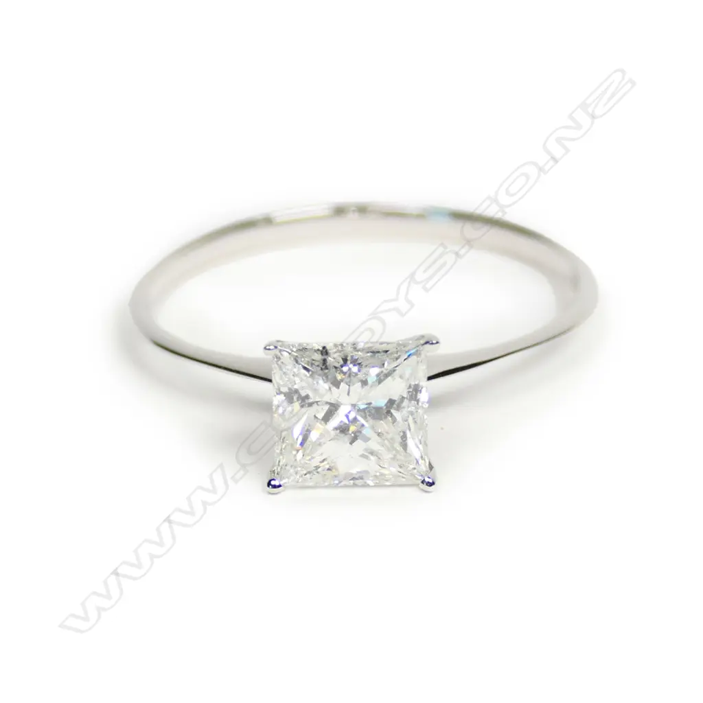 A 14ct white gold diamond solitaire ring Image 1++