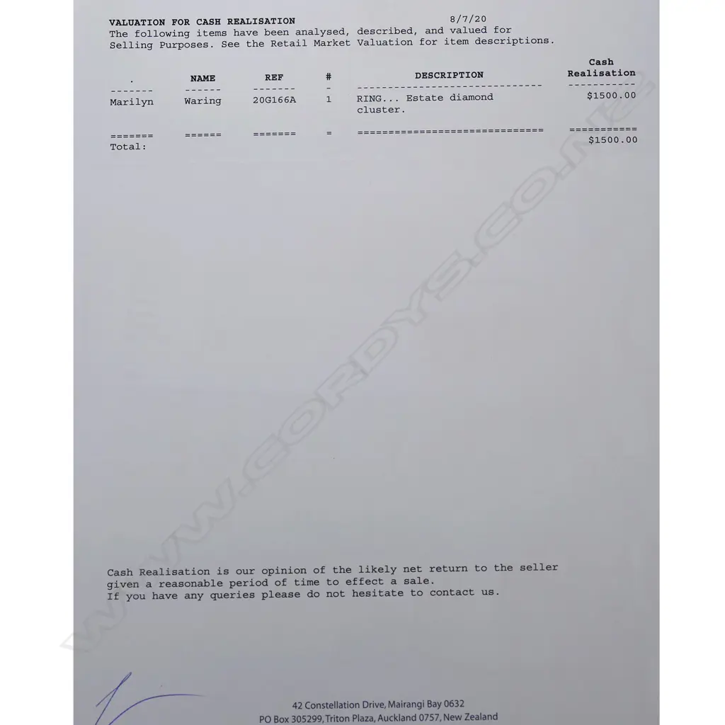 An estate 18ct gold and diamond cluster ring Image 1++