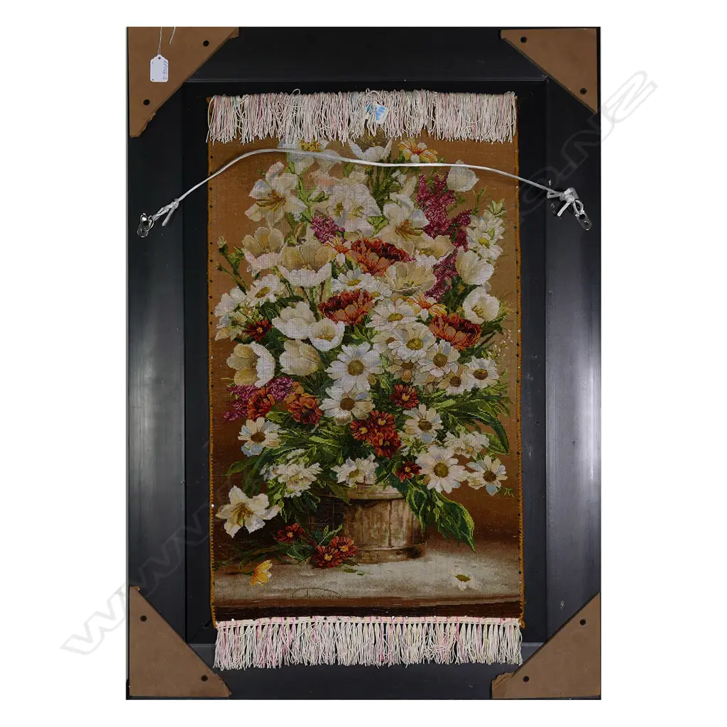 A fine Persian all silk hand knotted picture rug Image 1++