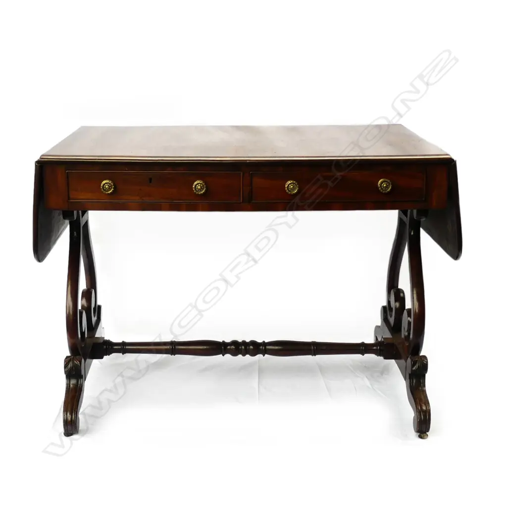 A Georgian mahogany sofa table Image 1++
