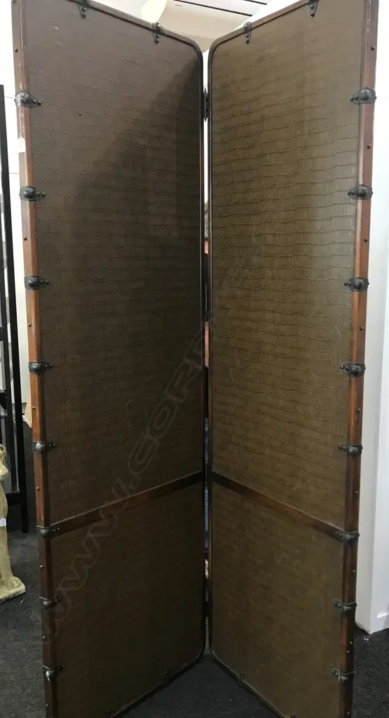 An early 1900s two panel screen Image 1++