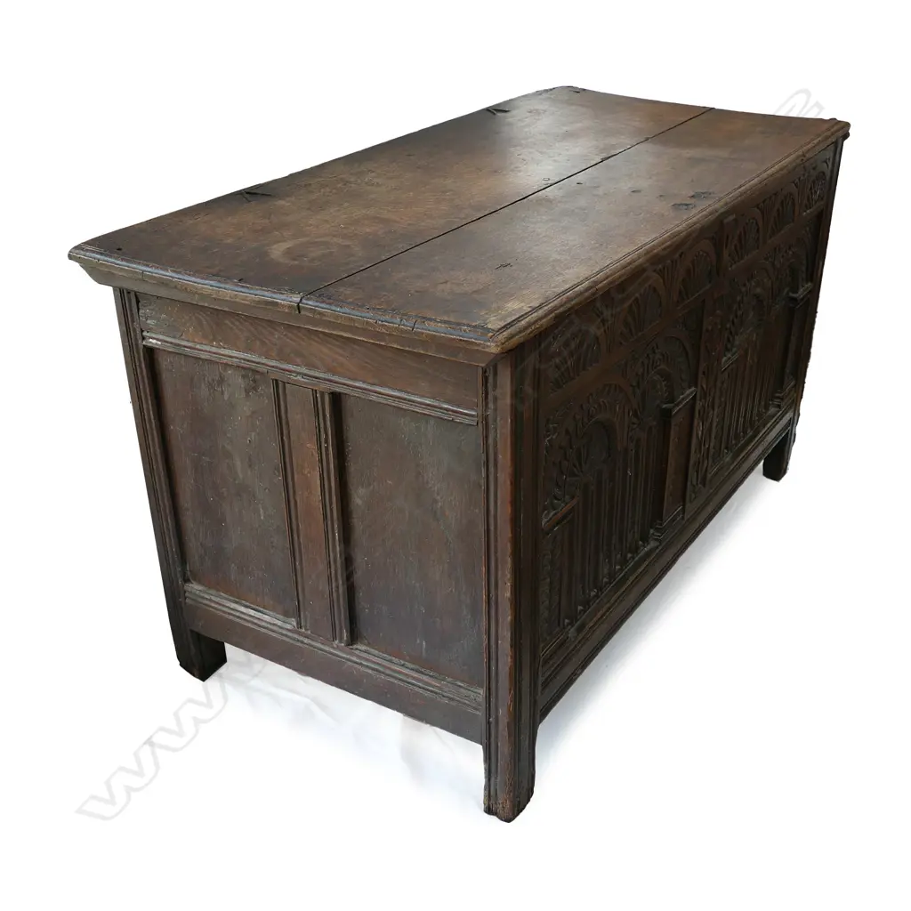 A George II/George III oak coffer Image 1++