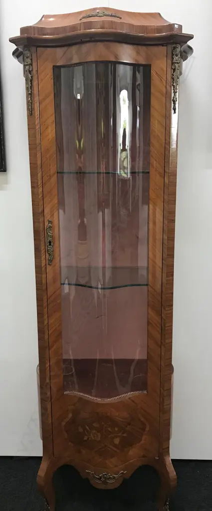 A French style small vitrine Image 1++