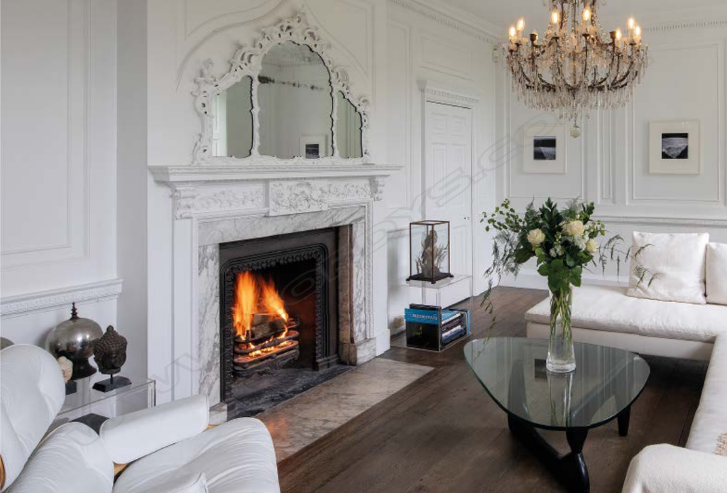 An antique crystal chandelier Image 1++