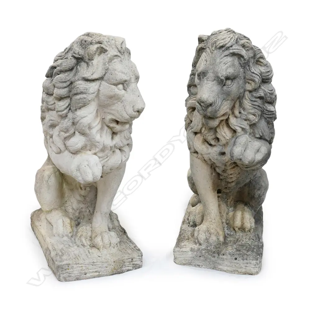 A pair of concrete lions Image 1++