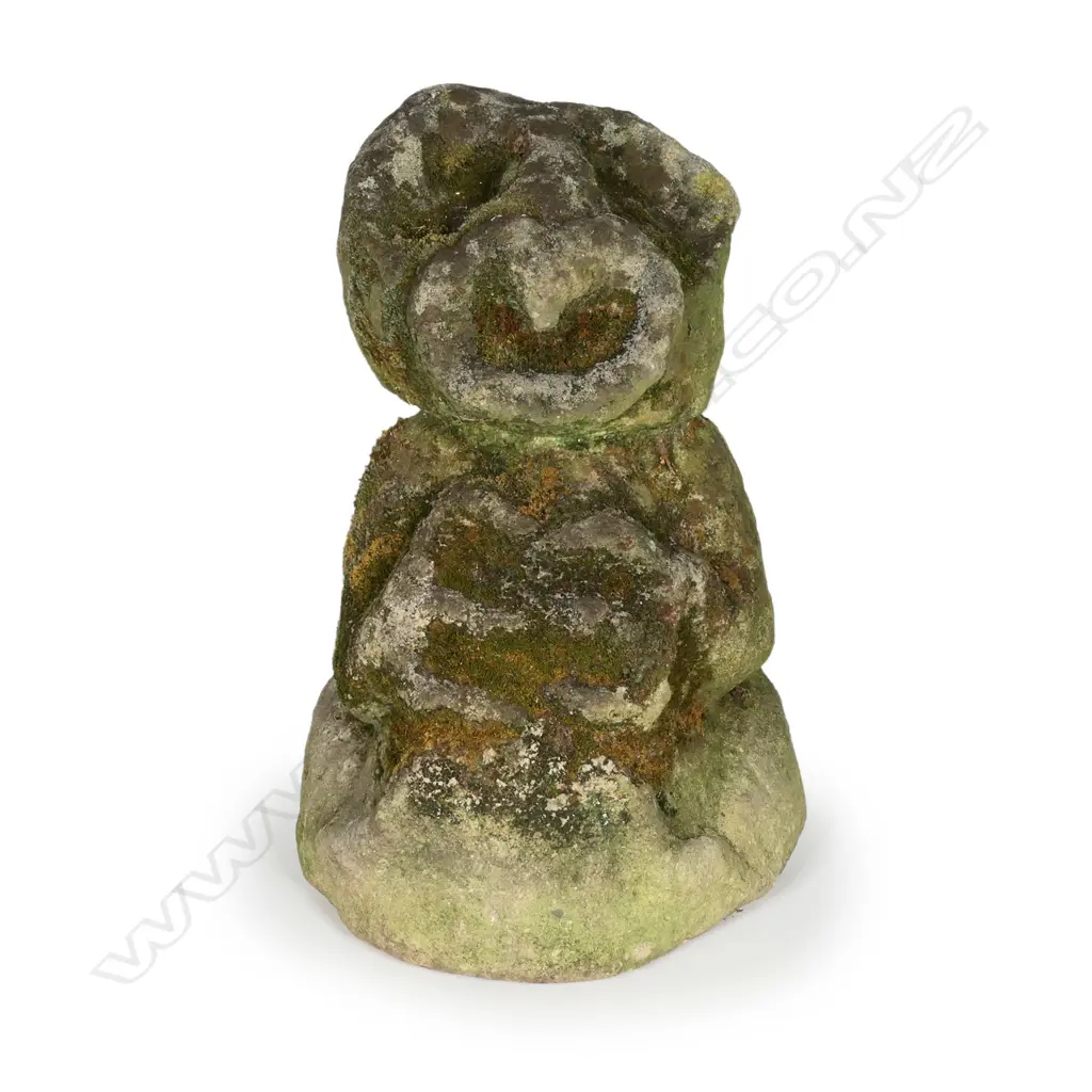 An uncommon old carved stone Maori kumara god (Rongo) Image 1++