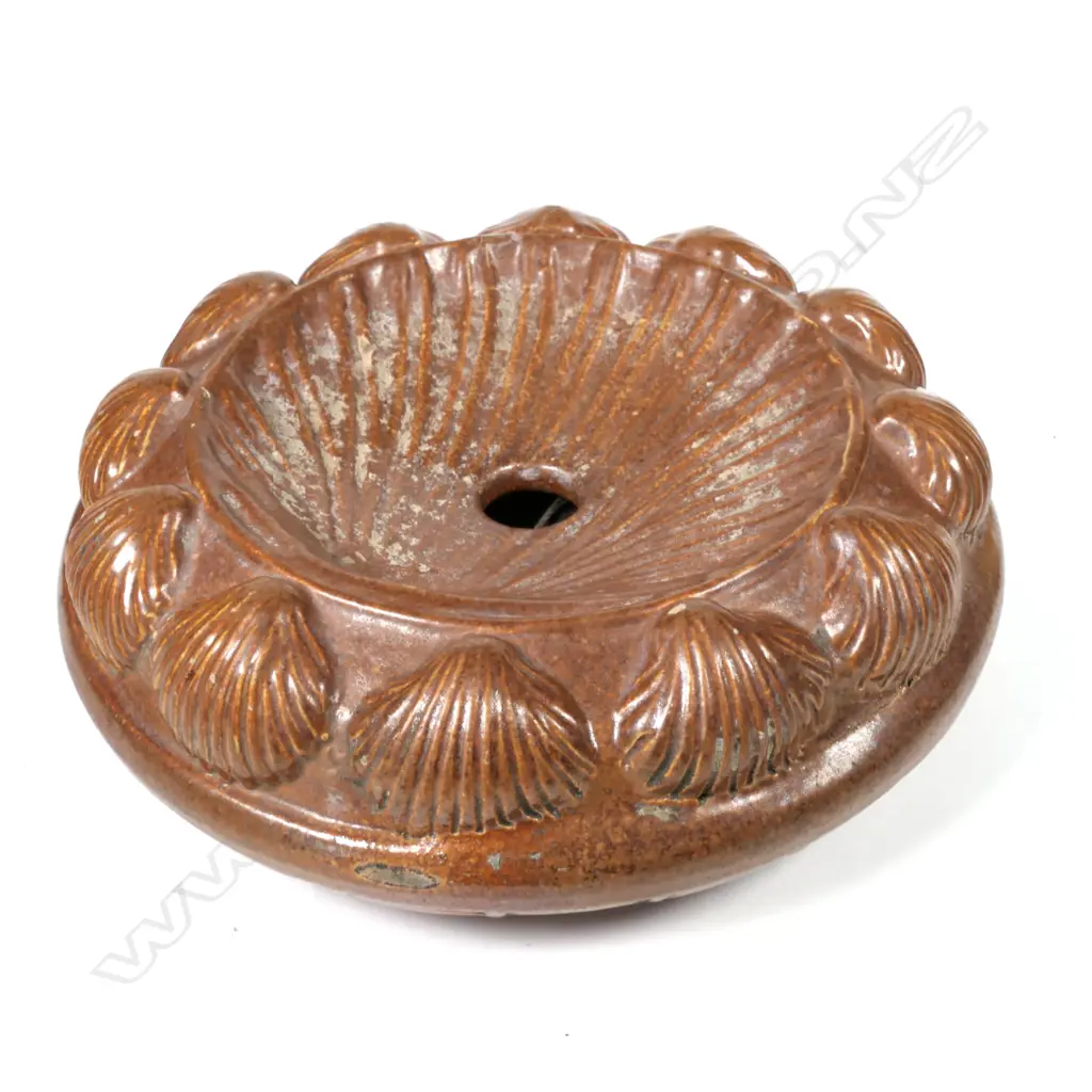 A late 19thC N.Z. colonial Luke Adams Pottery spittoon Image 1++