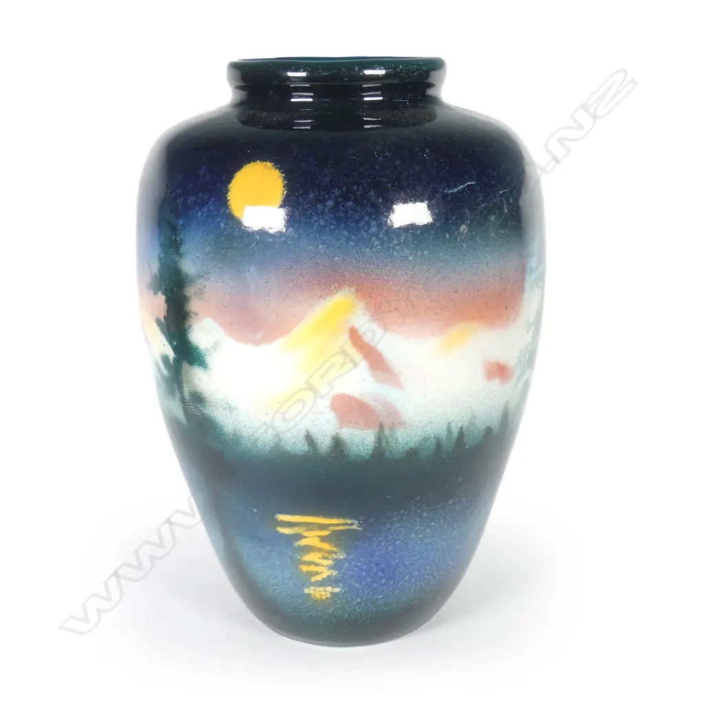 A Cameron (Cam) Brown unique prototype vase Image 1++