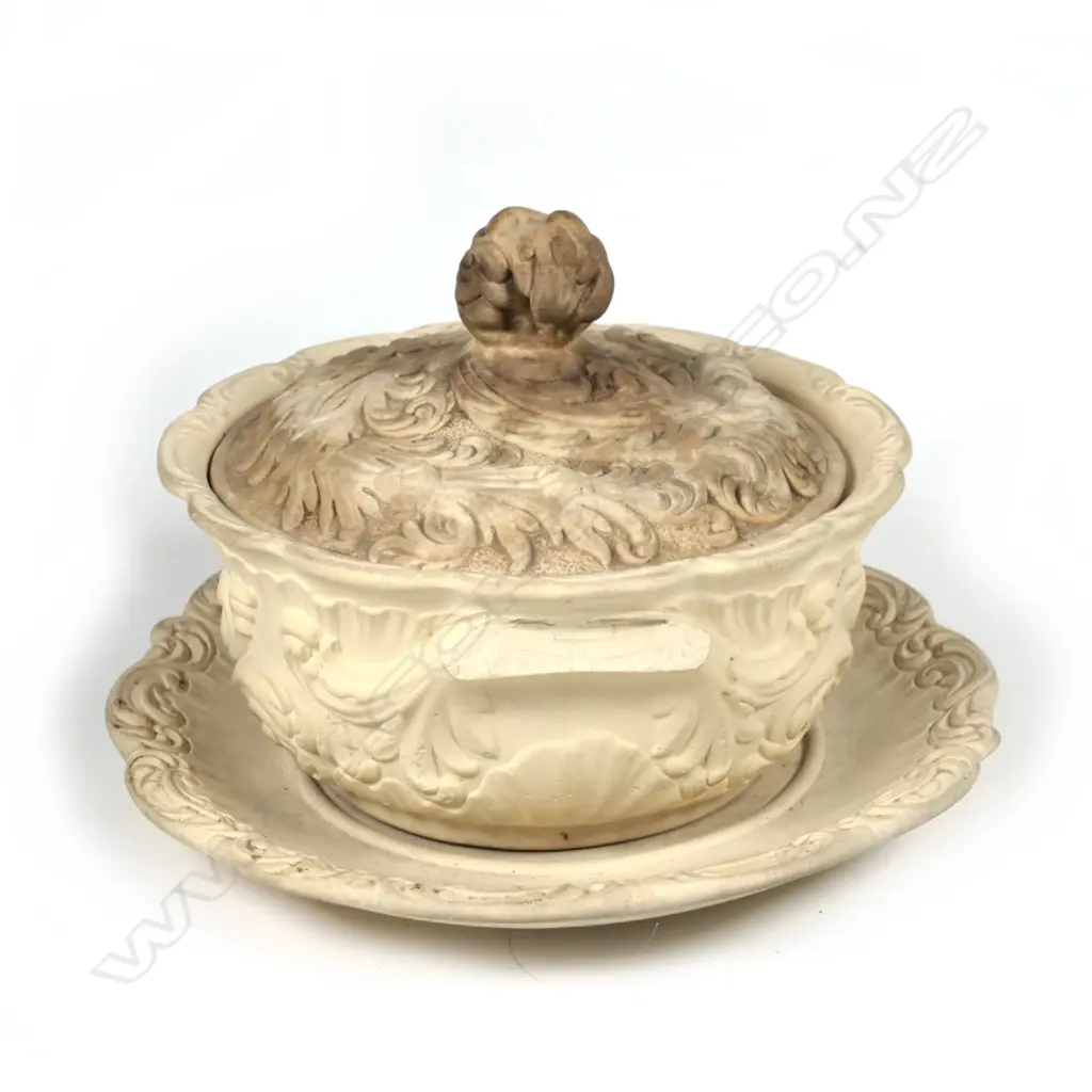 An attributed 19thC.N.Z. colonial Paparoa Pottery (Kaipara) lidded tureen on dish stand Image 1++