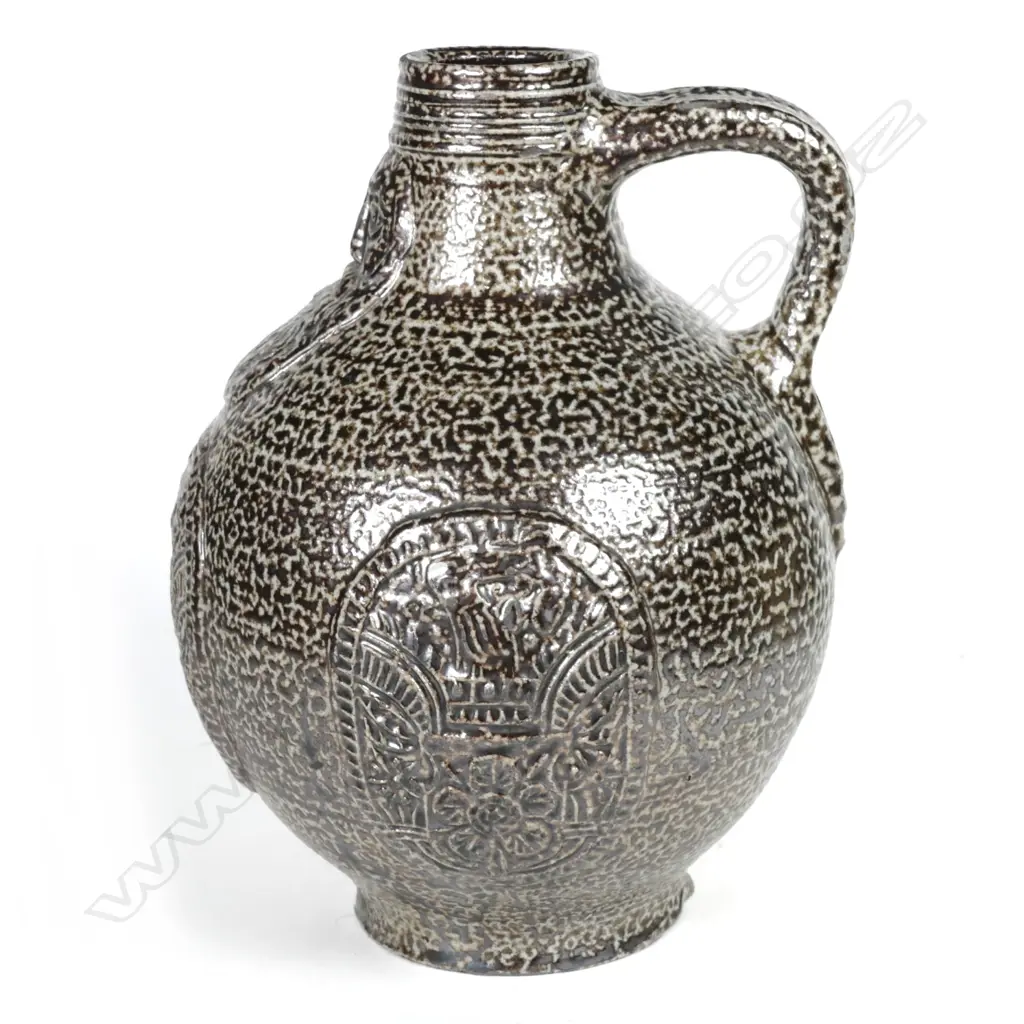 Graeme Storm salt glazed bellarmine Image 1++