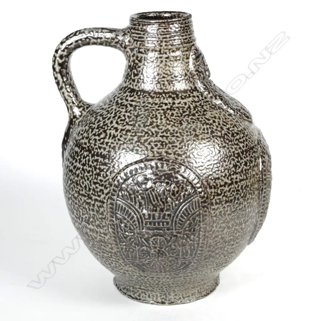 Graeme Storm salt glazed bellarmine Image 1++