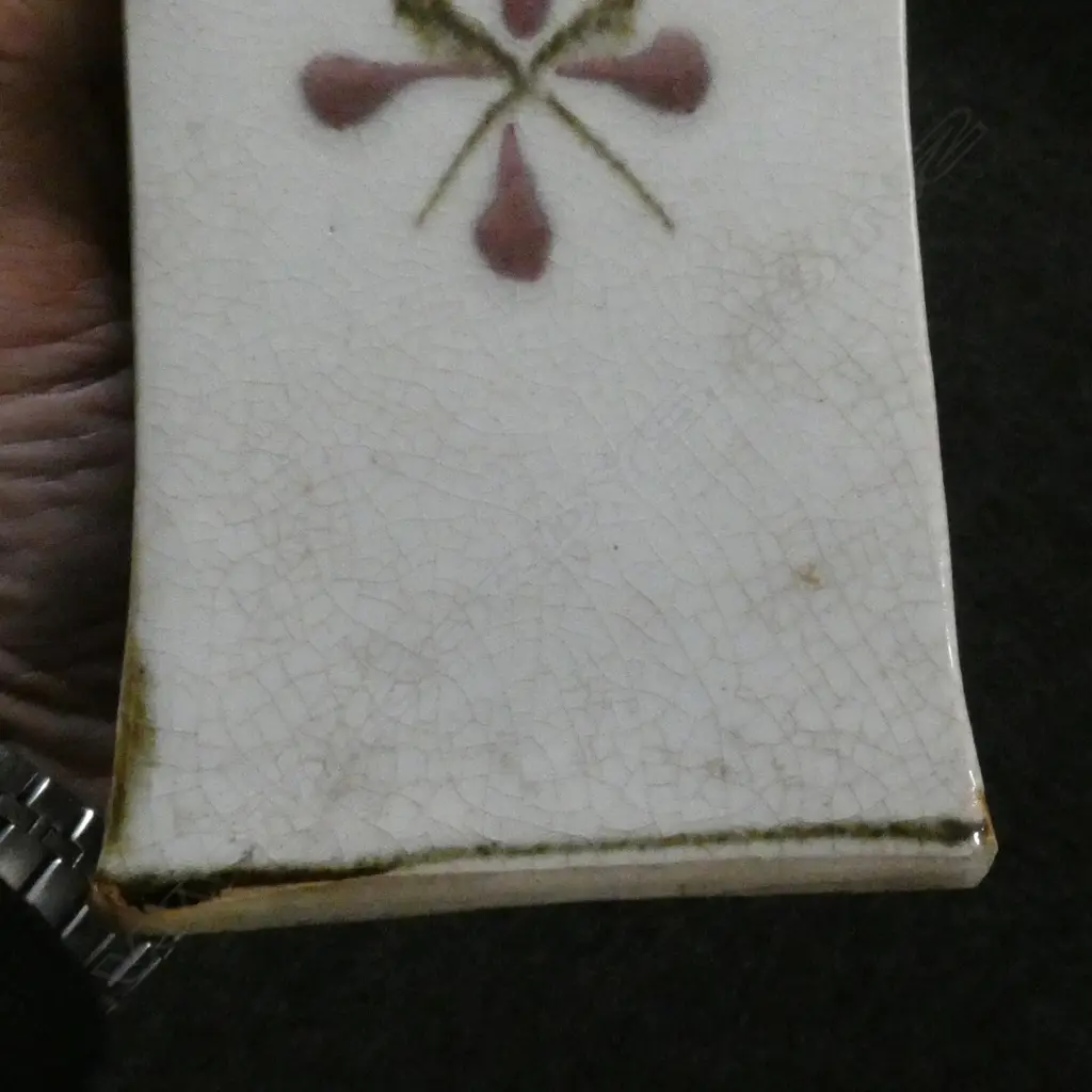 Takeichi Kawai attributed square section vase Image 1++