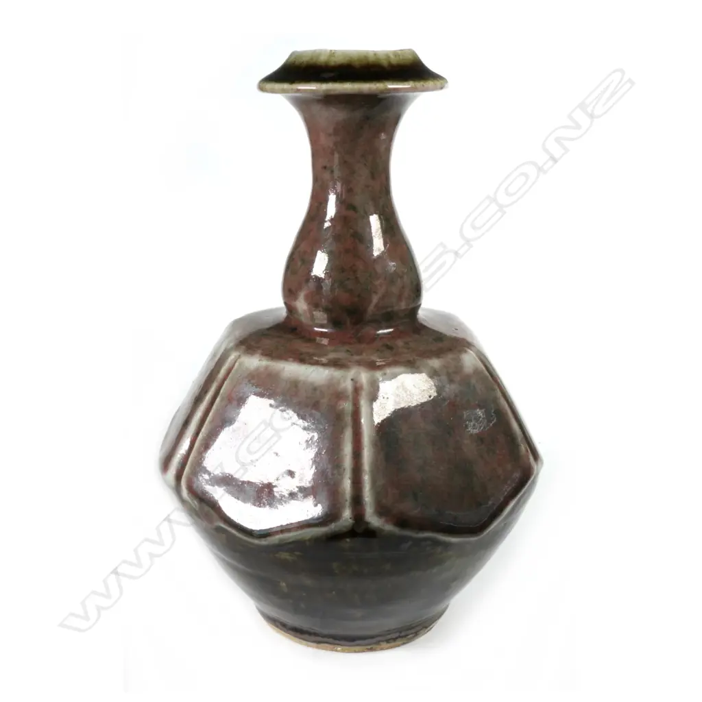 Takeichi Kawai attributed bottle form vase Image 1++