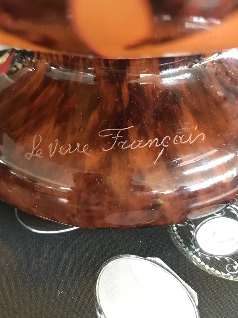 An impressive early 1900s ‘Le Verre Française’ cameo art glass bowl Image 1++