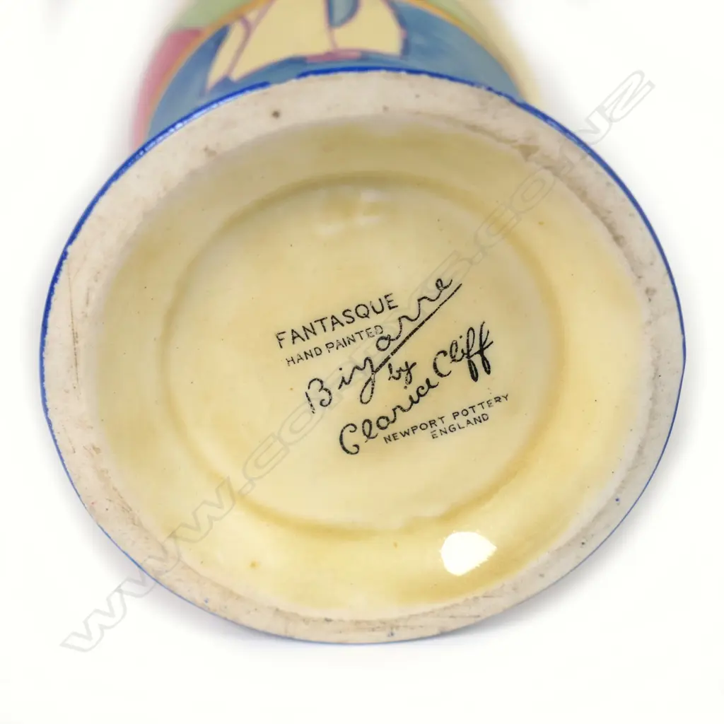 A Clarice Cliff Bizarre 'Gibraltar' vase Image 1++