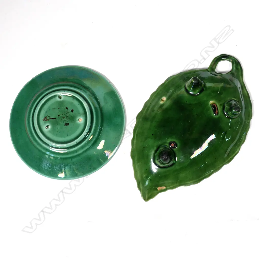 Ten Wedgwood majolica small dishes Image 1++