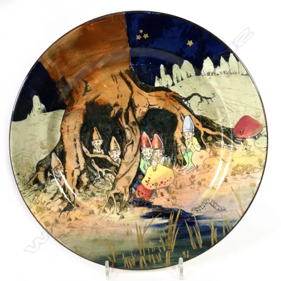 A Royal Doulton cabinet plate