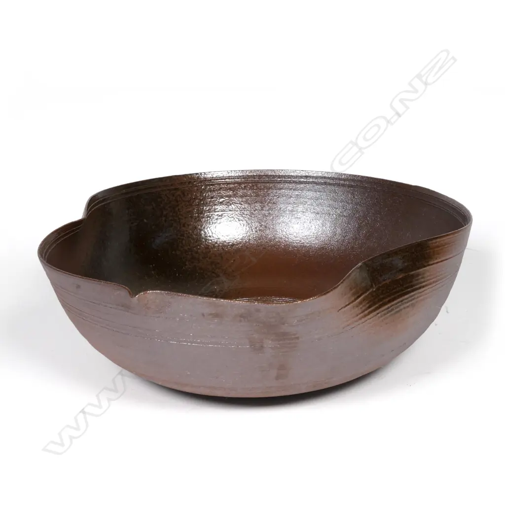 A Japanese Bizen pottery fine bowl Image 1++