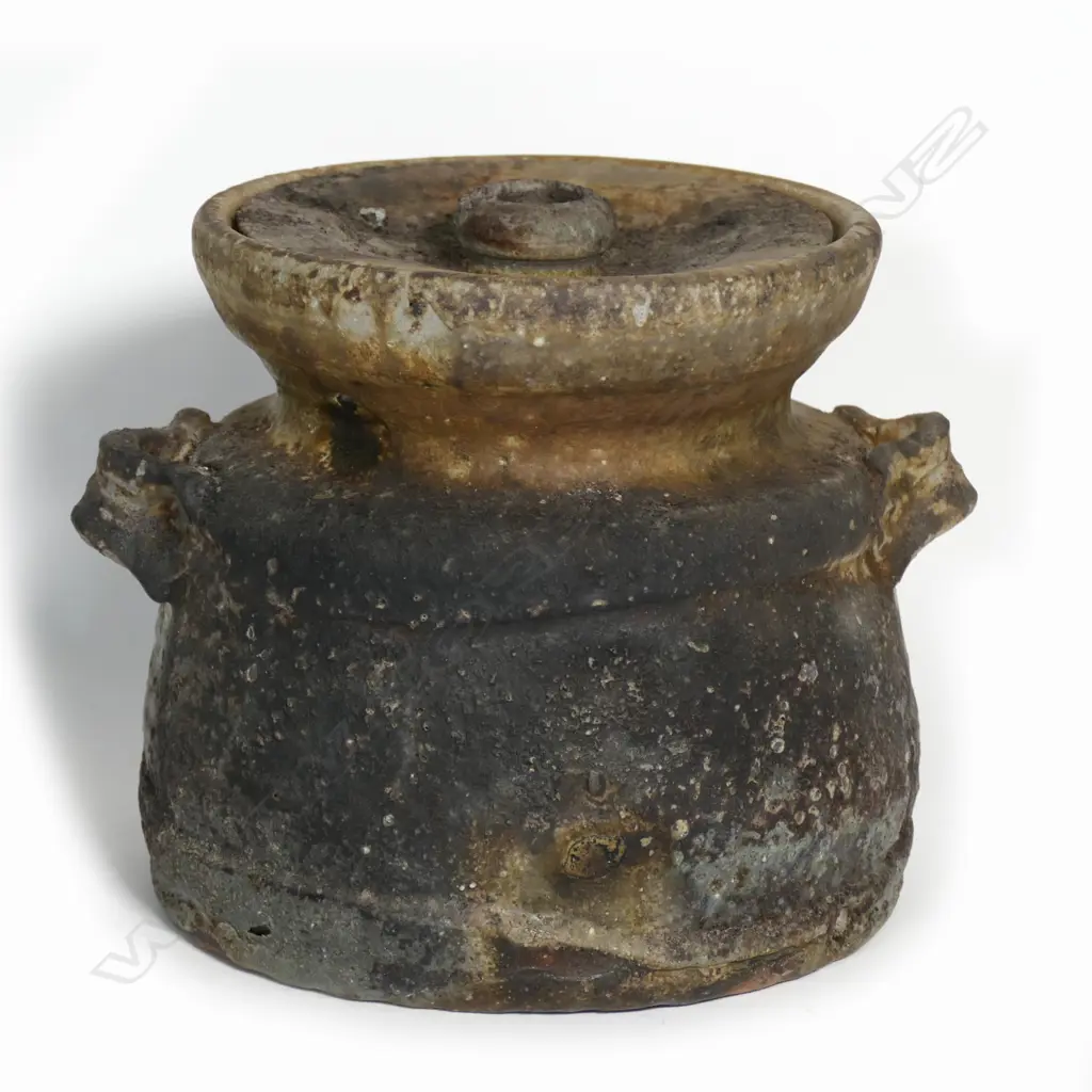 A Japanese Bizen studio pottery lidded pot/water vessel Image 1++