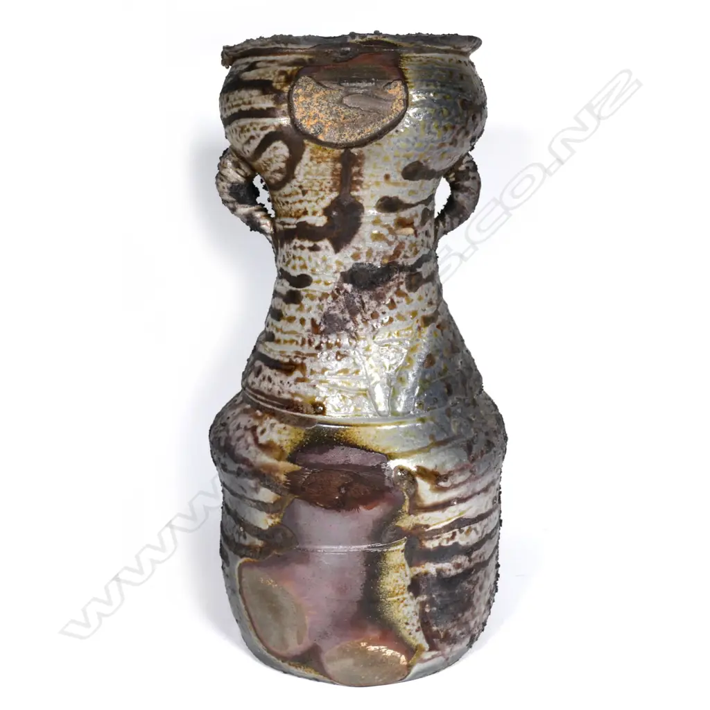 A Japanese Bizen studio pottery vase Image 1++
