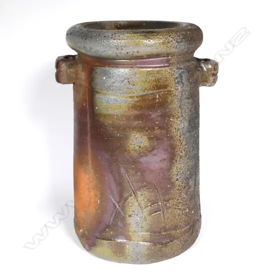 A Japanese Bizen studio pottery vase