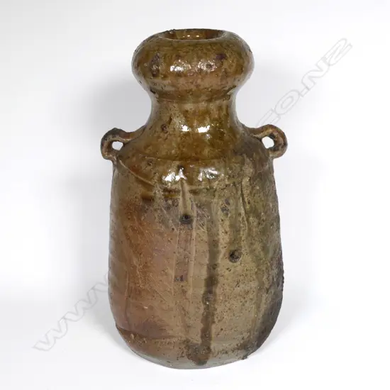 A Japanese Bizen studio pottery vase