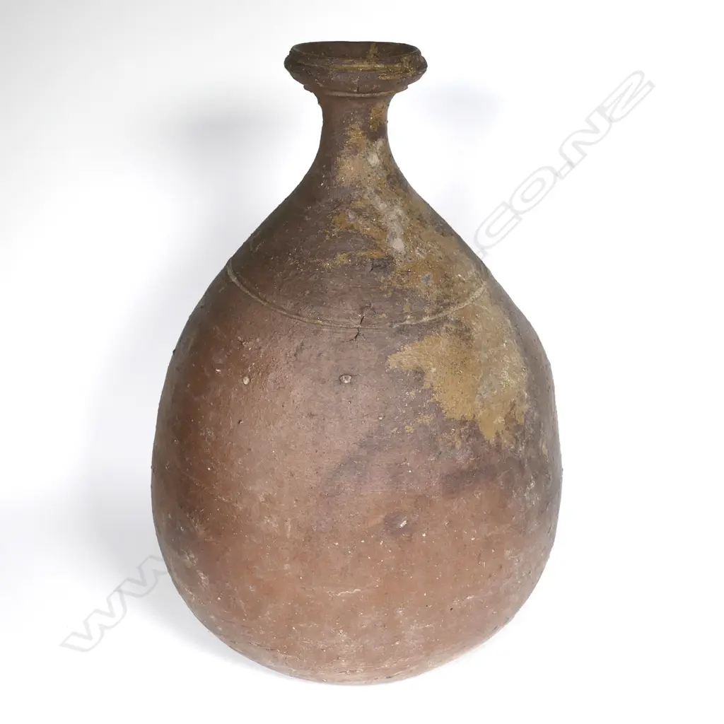 A Japanese Bizen studio pottery vase Image 1++