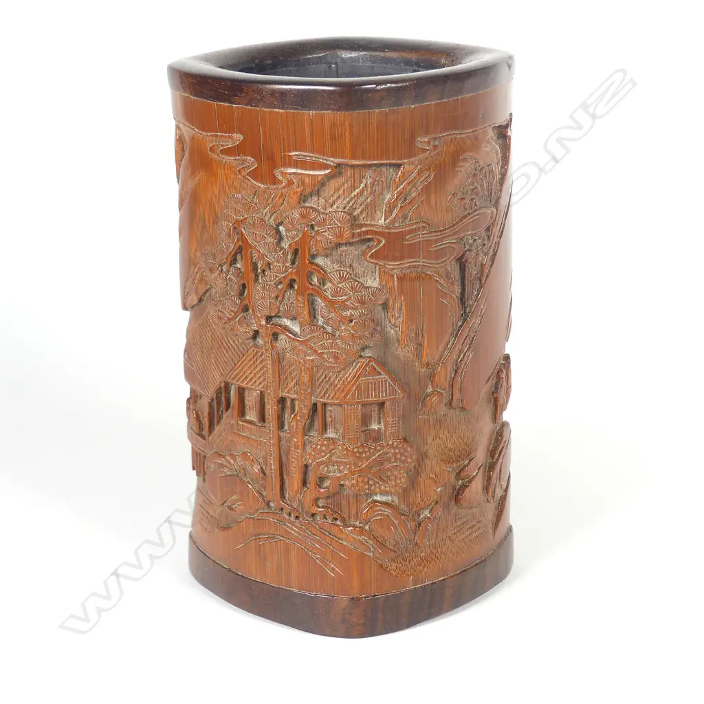 A fine bamboo section carved brush pot Image 1++