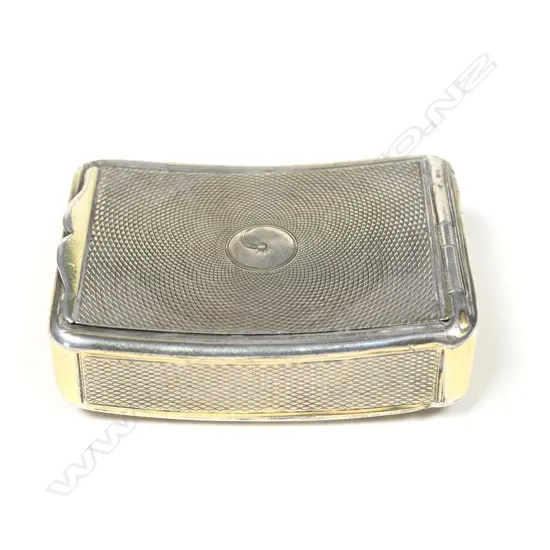 A George III silver snuff box