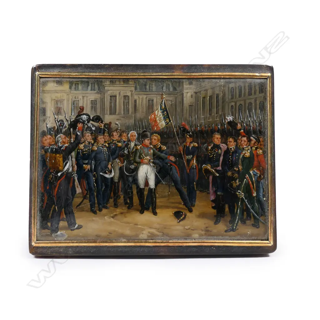 A 19thC French tortoiseshell snuff box Image 1++