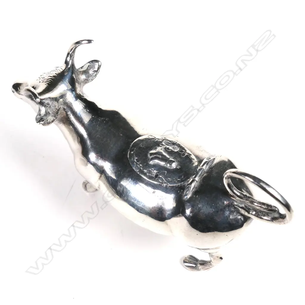 A Hanau silver cow creamer Image 1++