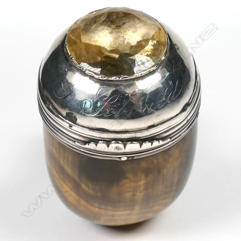 A 19thC horn snuff mull Image 1++