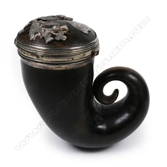 A good Victorian horn and silver Scottish snuff mull