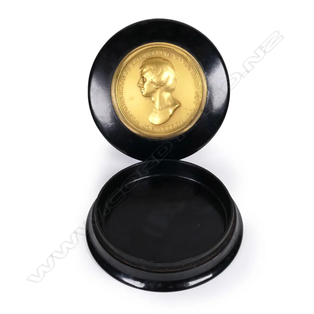 An early 19thC black lacquer commemorative snuff box Image 1++