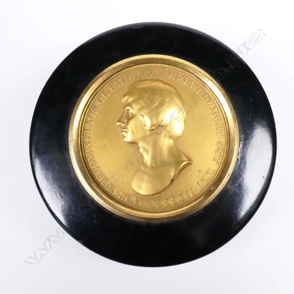 An early 19thC black lacquer commemorative snuff box Image 1++