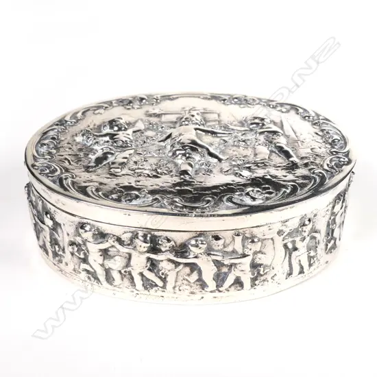 A Hanau .800 silver box