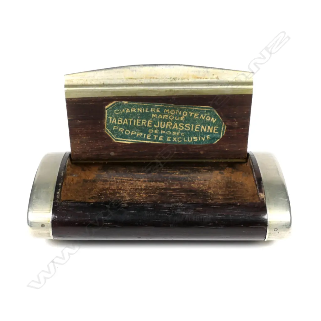 A French rosewood and silver plate snuff box Image 1++