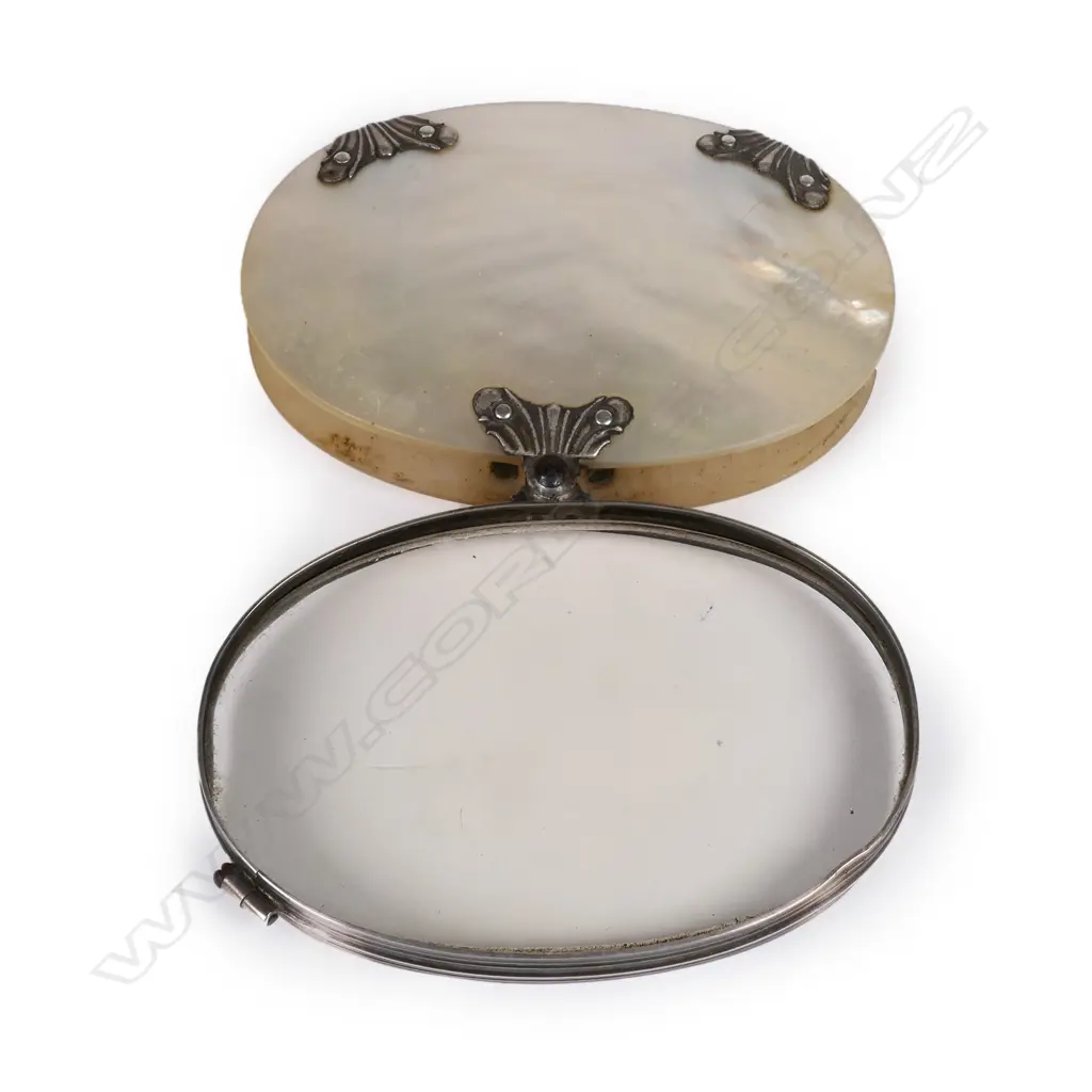 A 19thC silver and mother-of-pearl folding pocket magnifying glass Image 1++