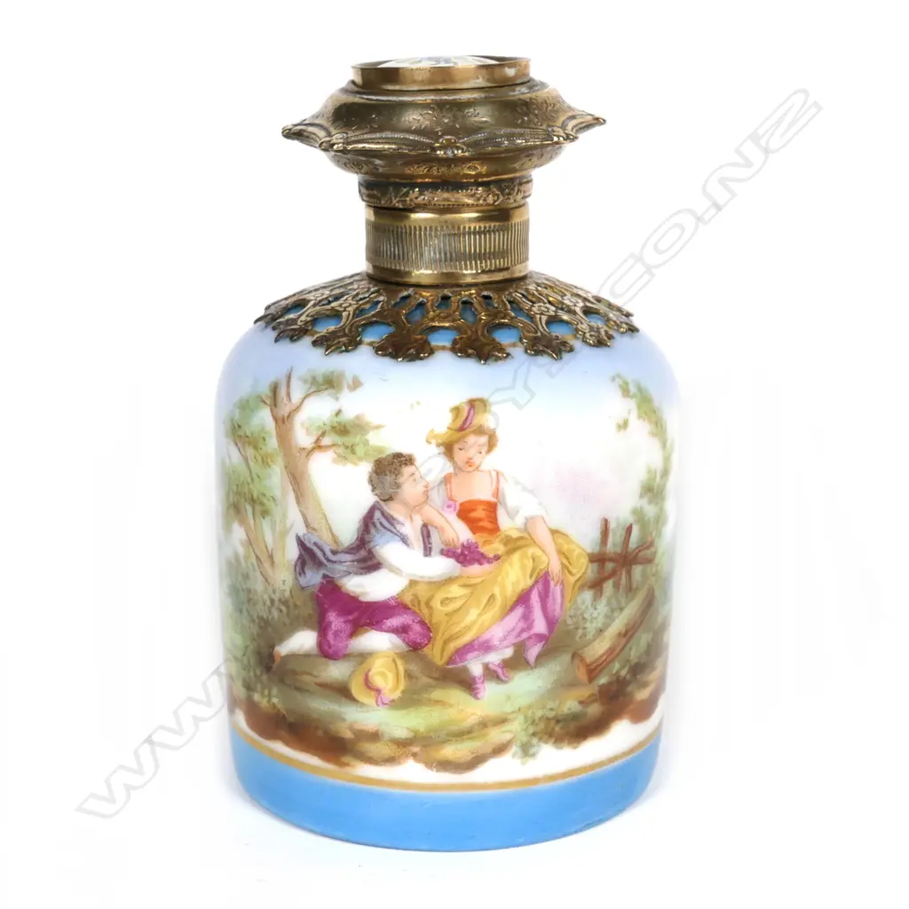 A French porcelain parfum bottle Image 1++