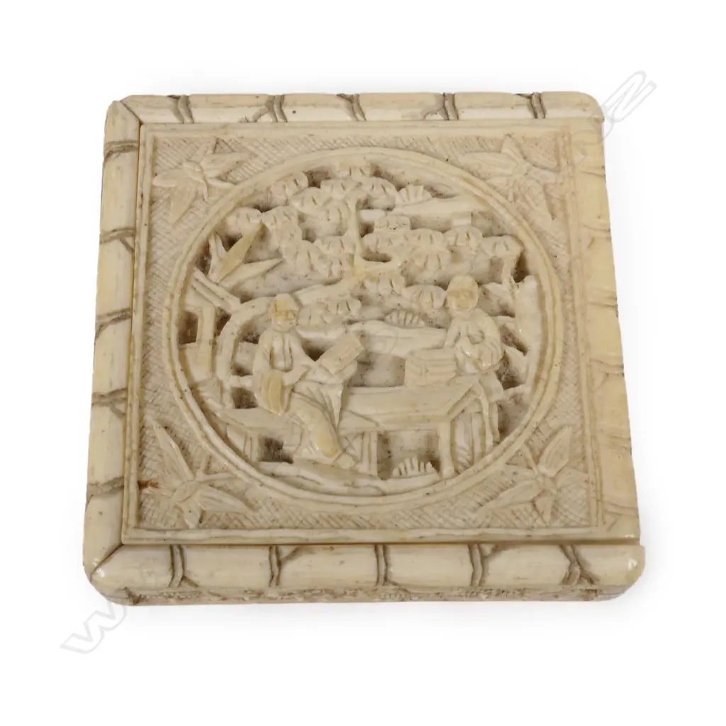 A 19thC Chinese finely carved ivory box puzzle Image 1++