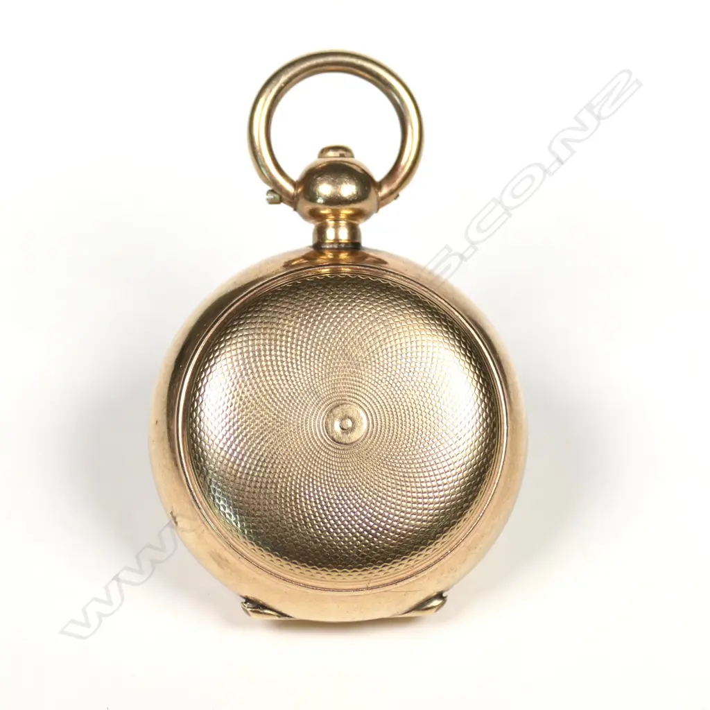 An Edwardian gold-plated sovereign case Image 1++