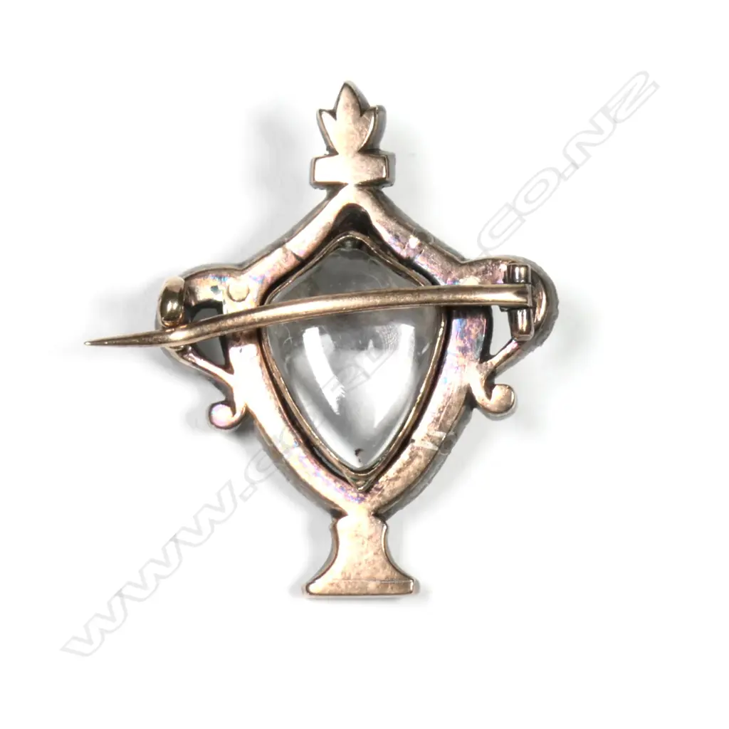 A Georgian silver gilt diamond and rock crystal mourning brooch Image 1++