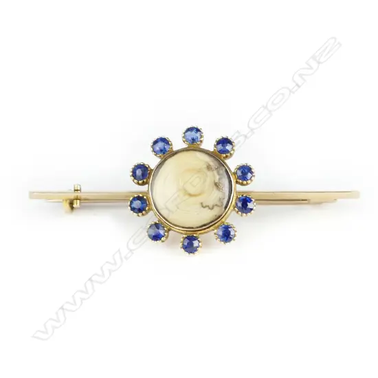 A Victorian 15ct gold sapphire mourning brooch