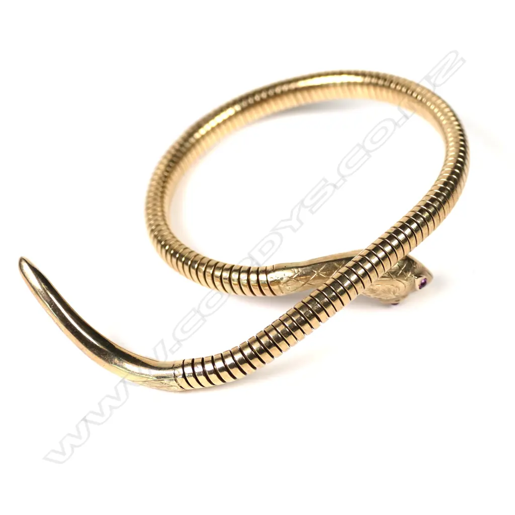 A vintage 9ct gold snake bracelet Image 1++