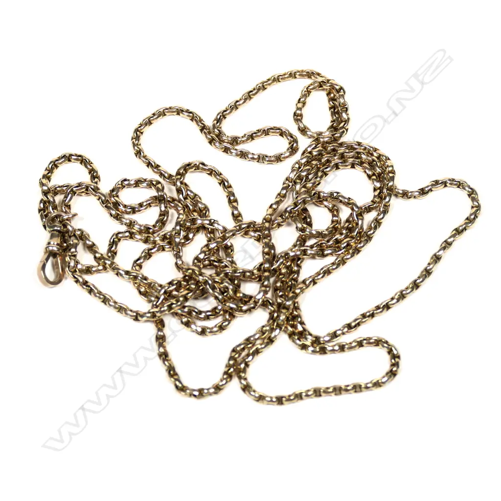A 9ct gold muff chain Image 1++