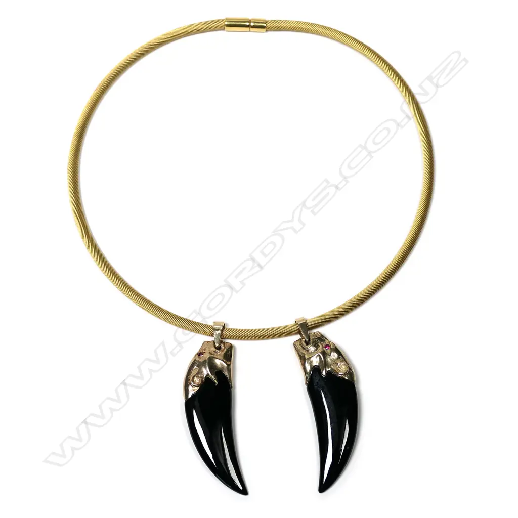 A vintage18ct gold and 9ct gold necklace Image 1++